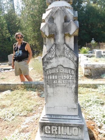[Picture of Louis Grillo grave]